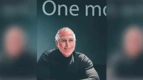 Нейронна мережа показала, як виглядатимуть померлі знаменитості