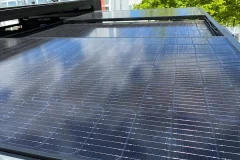 Tesla продемонстрував трейлер із сонячними батареями  