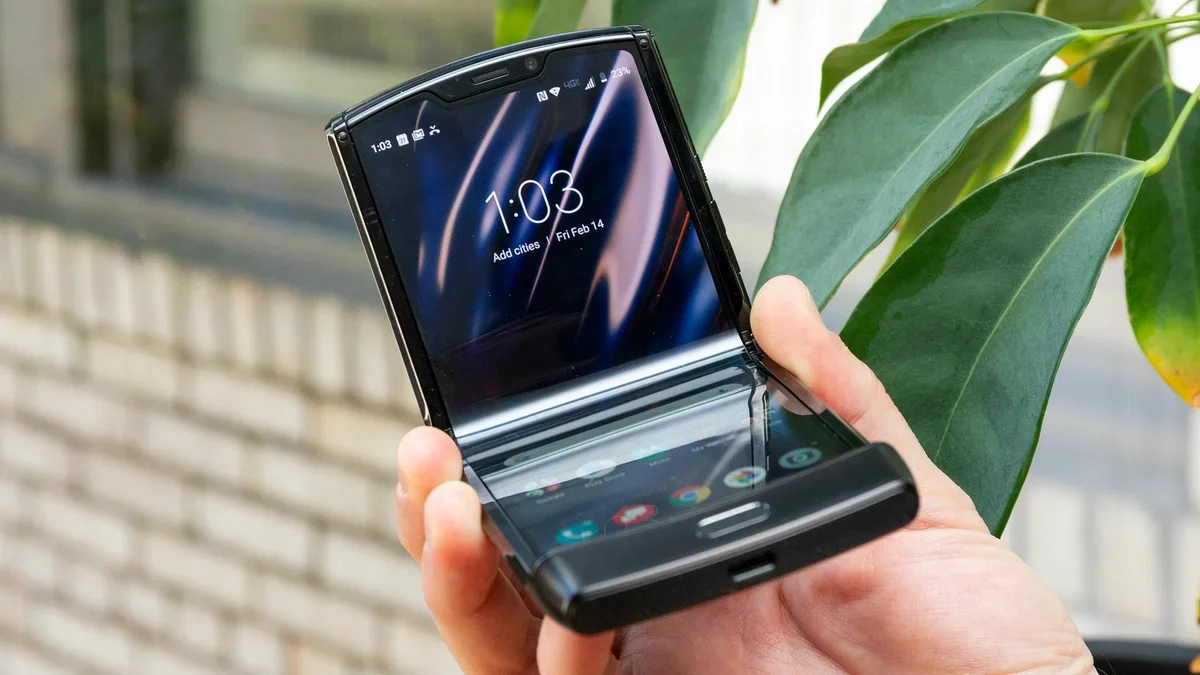 Motorola Razr (2023) придбає нову назву та відносно невелику батарею