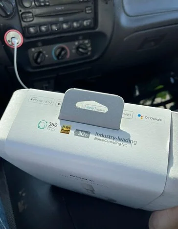 Технічні характеристики гарнітури Sony WH-1000XM5 були підтверджені реальними фотографіями