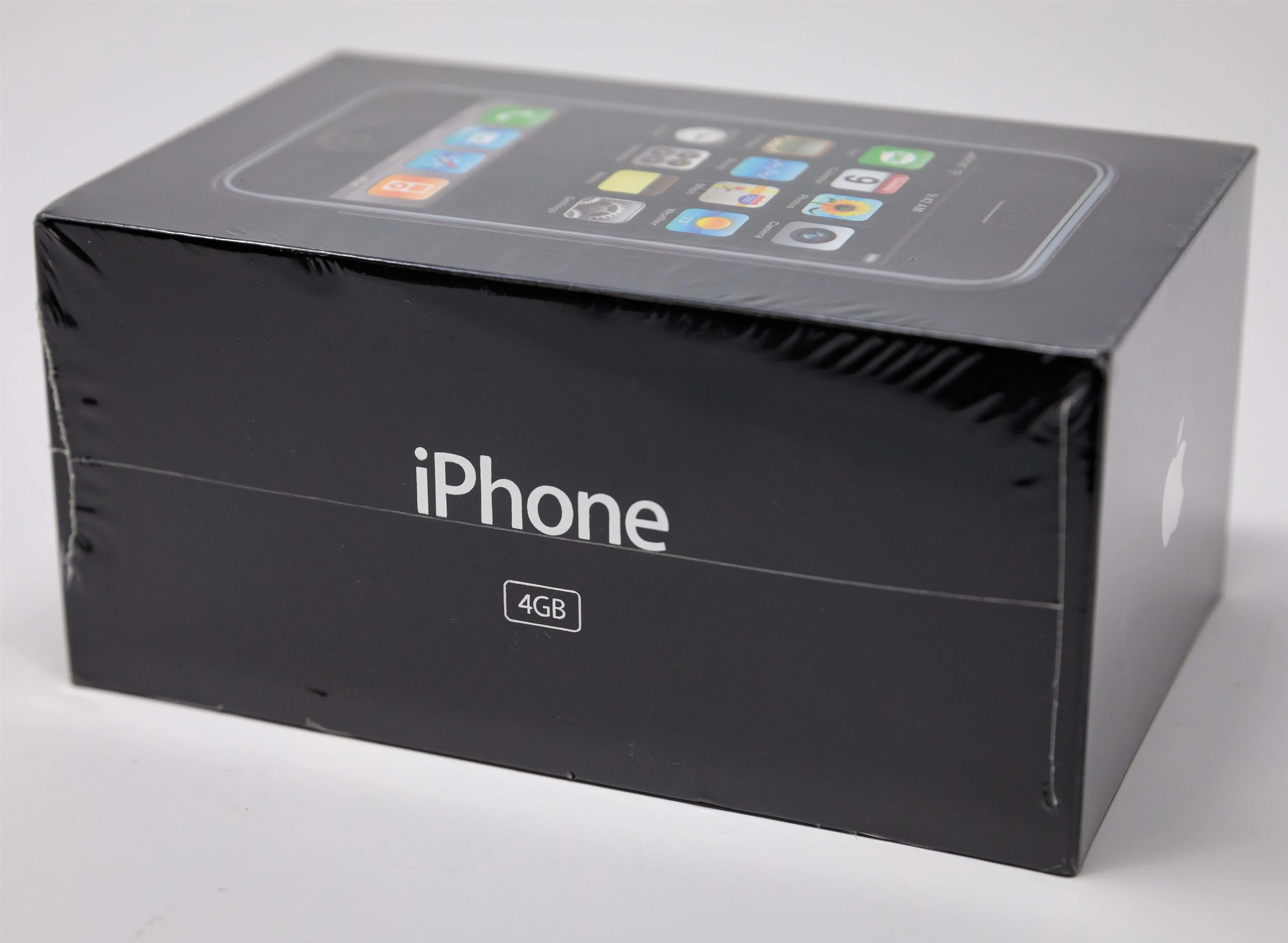 Ще один неперетравий iPhone (2007) був проданий на аукціоні за казковою кількістю