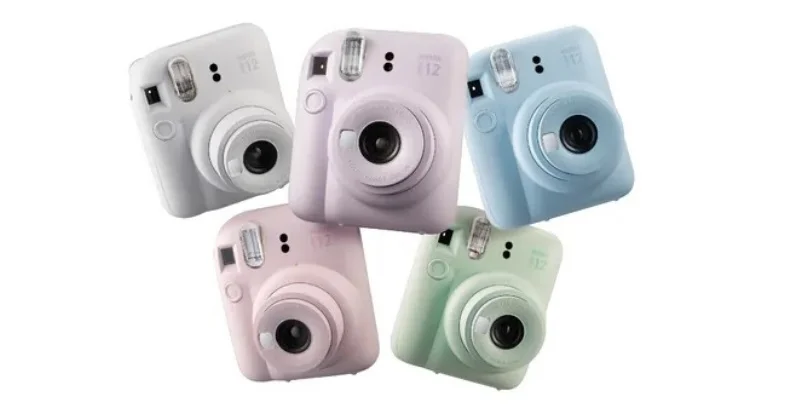 Fujifilm представив нову модель лінійки миттєвих друкарських камер Instax mini 12