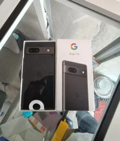 Справжні фотографії Google Pixel 7A з'явилися в різних кольорах справи