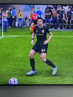 Футболісти жахнулися власними моделями у FIFA 23