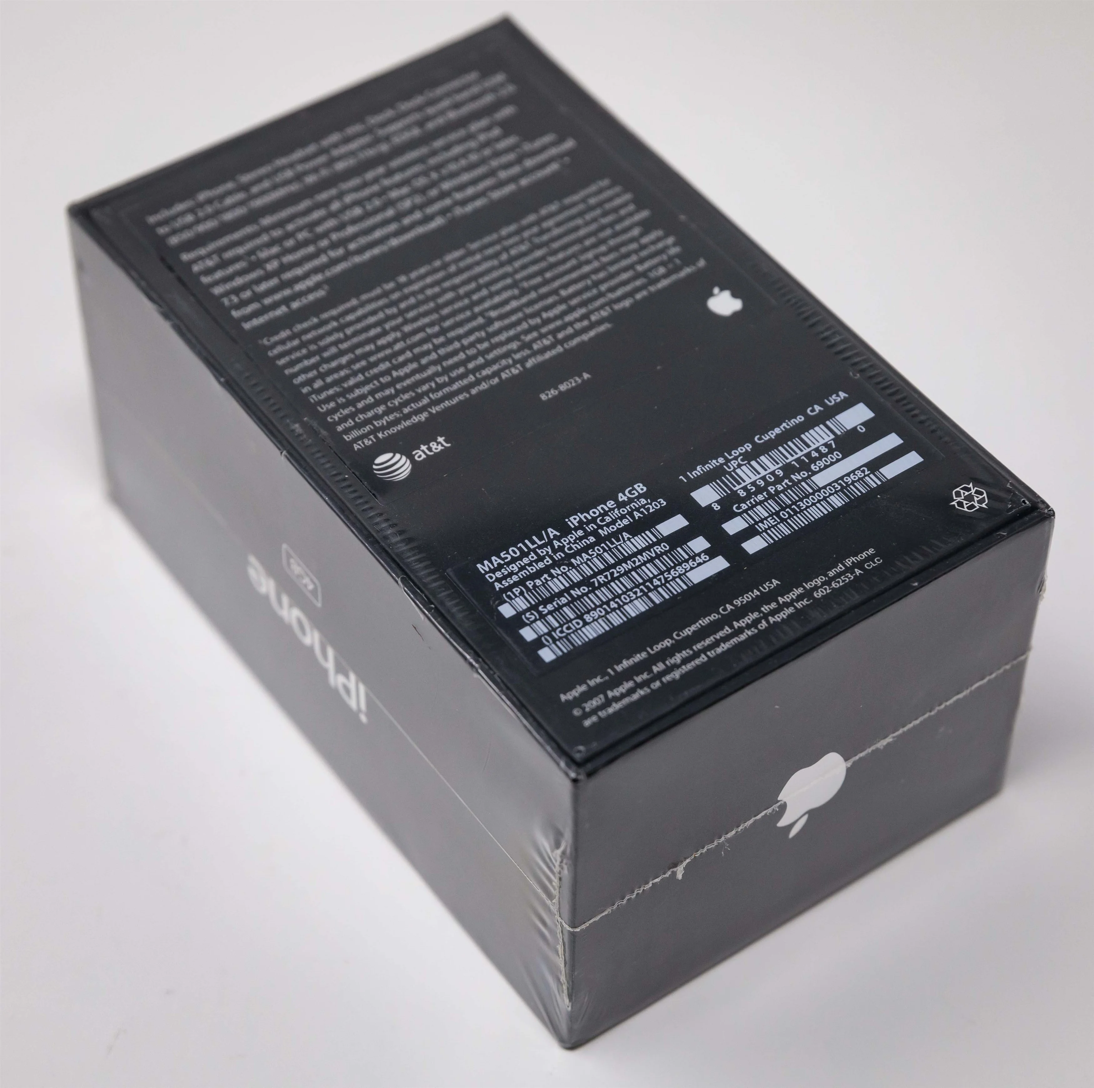 Ще один неперетравий iPhone (2007) був проданий на аукціоні за казковою кількістю