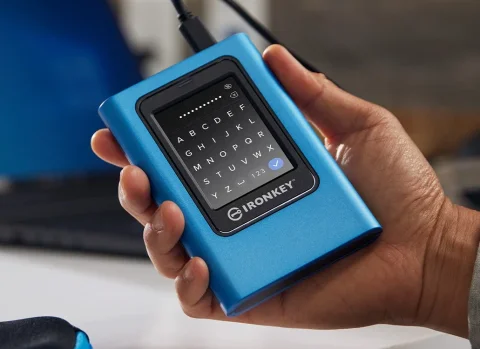 Кінгстон представив SSD з екраном та чотирма криптовалютами